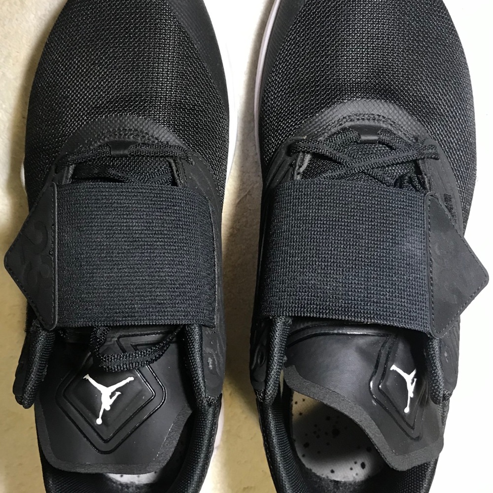 Jordan Mens Air Basketball Shoes Sneakers Black